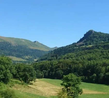 Hébergement de vacances La Petite Maison Pont Blanchard, *