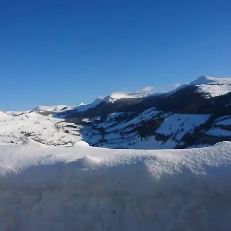 Hébergement de vacances La Petite Maison Pont Blanchard, *