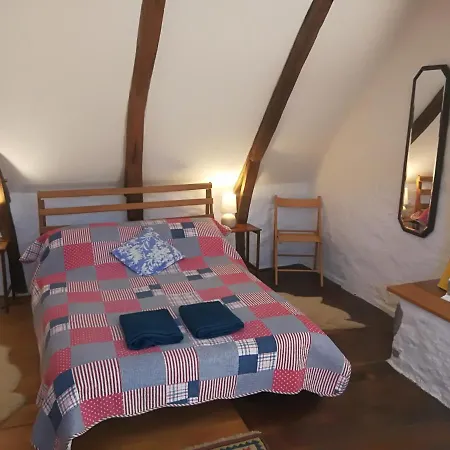 La Petite Maison Pont Blanchard, Pléaux