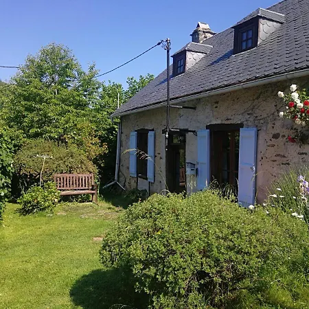La Petite Maison Pont Blanchard, Hébergement de vacances